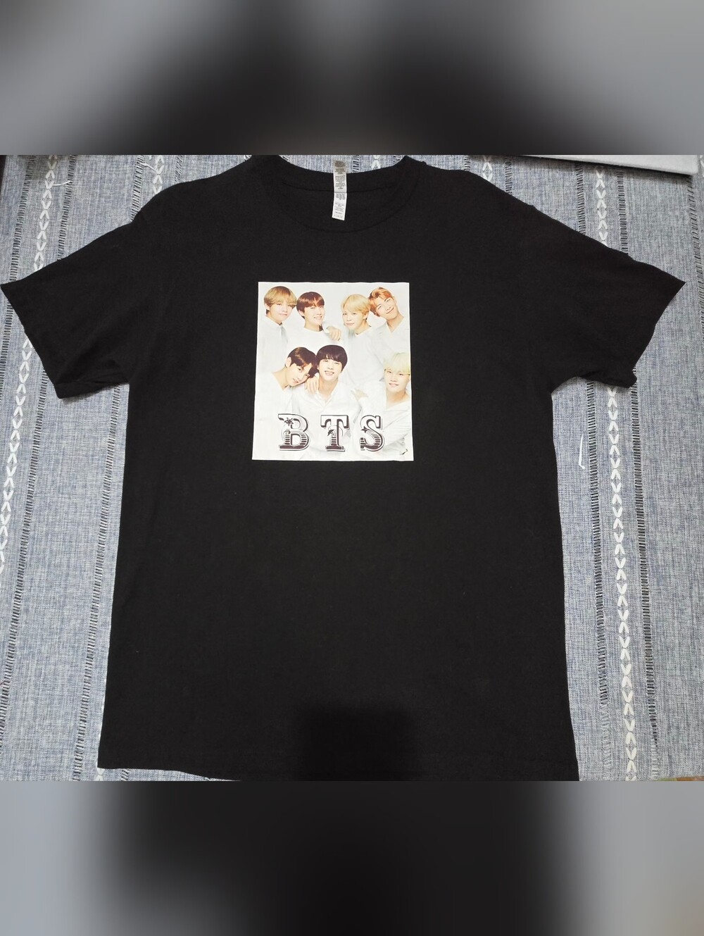BTS K-Pop Black Graphic T-Shirt Men’s Size Large L Boy Band Fan Tee